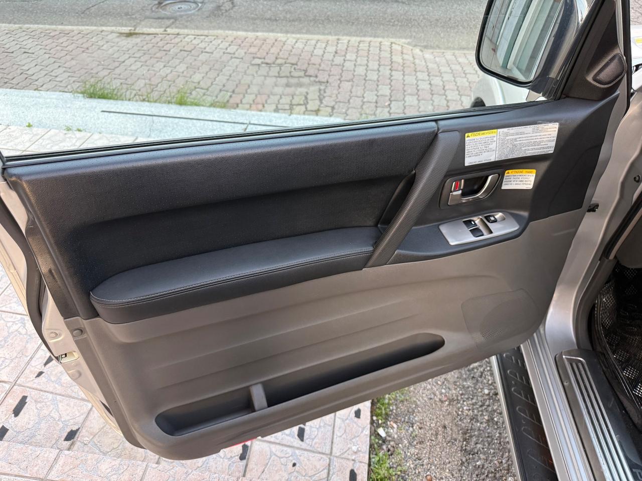 Mitsubishi Pajero 3.2 16V DI-D 5p. GLS2