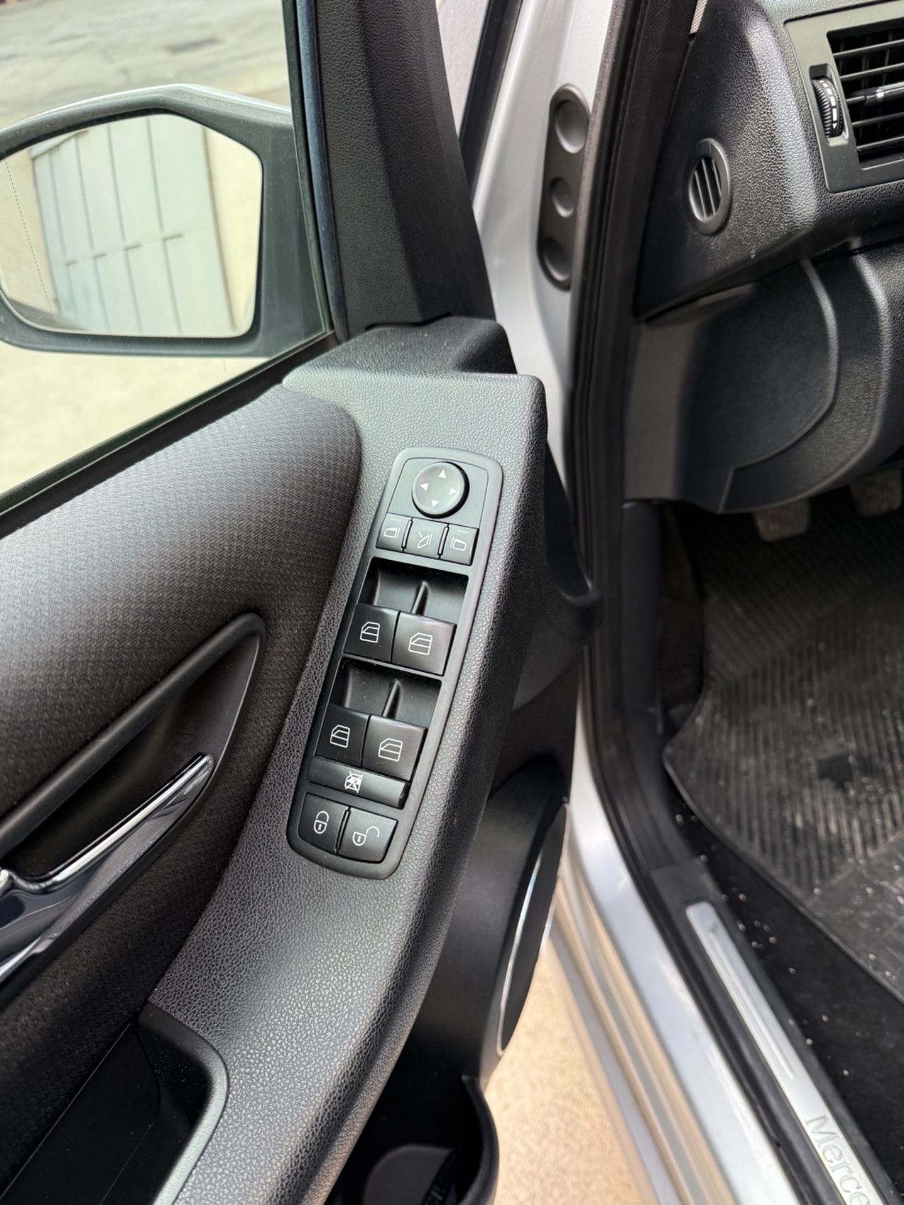 Mercedes-benz A 180 CDI Elegance - UNICO PROPRIETARIO