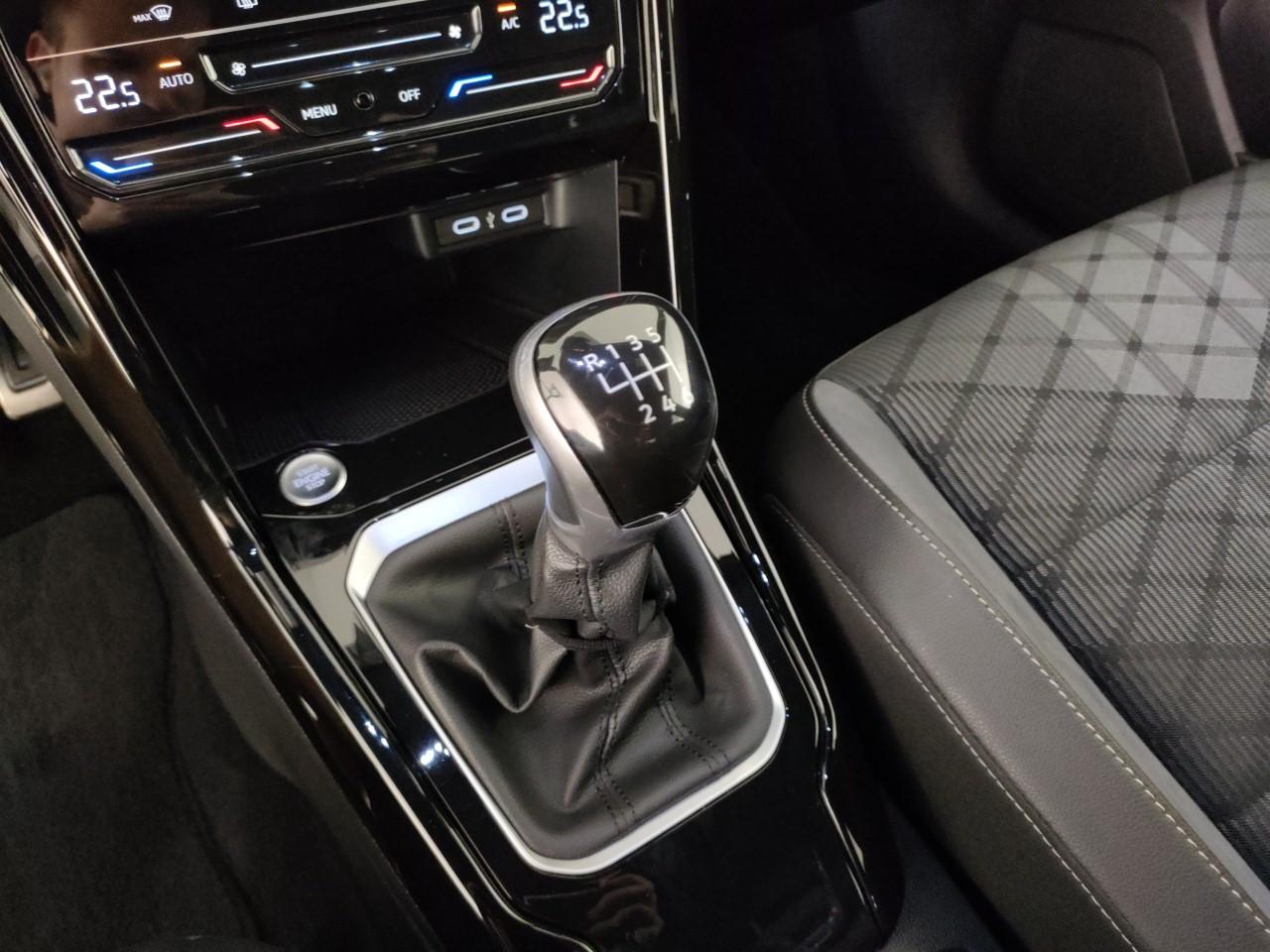 VOLKSWAGEN T-Roc 2.0 tdi R-Line 115cv