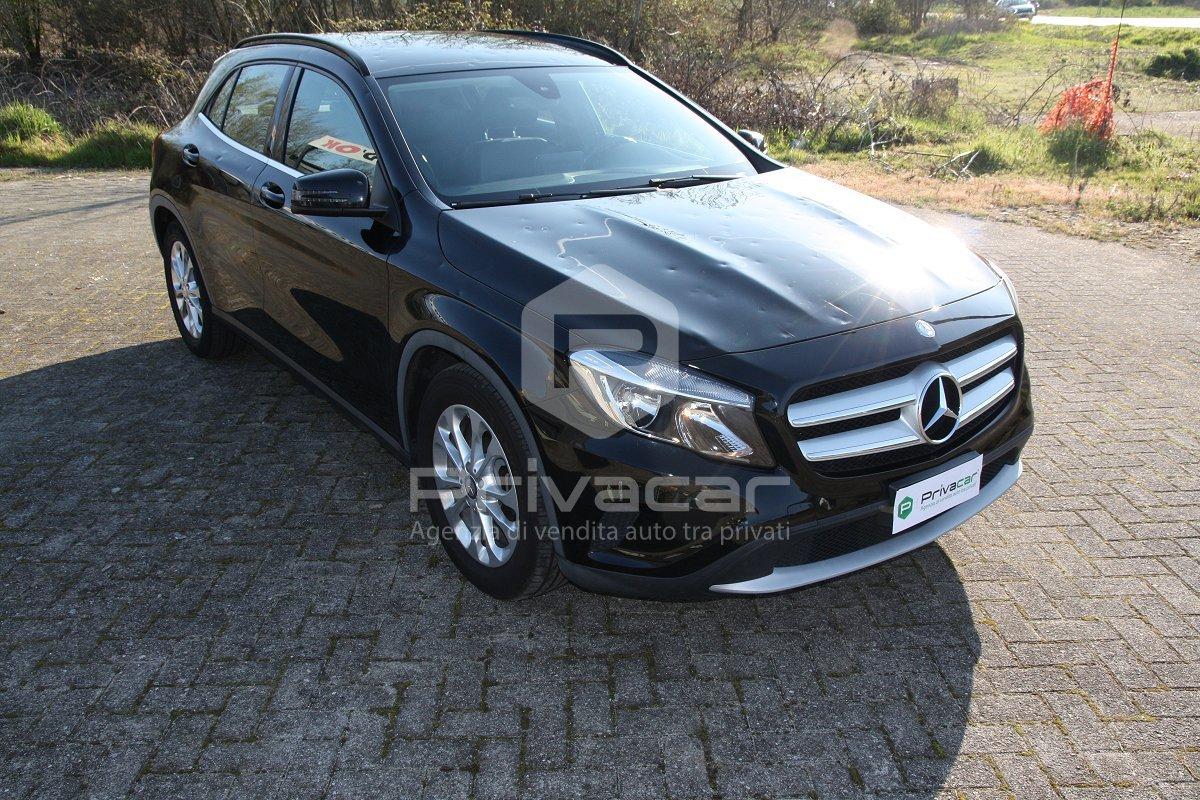 MERCEDES GLA 180 d Business