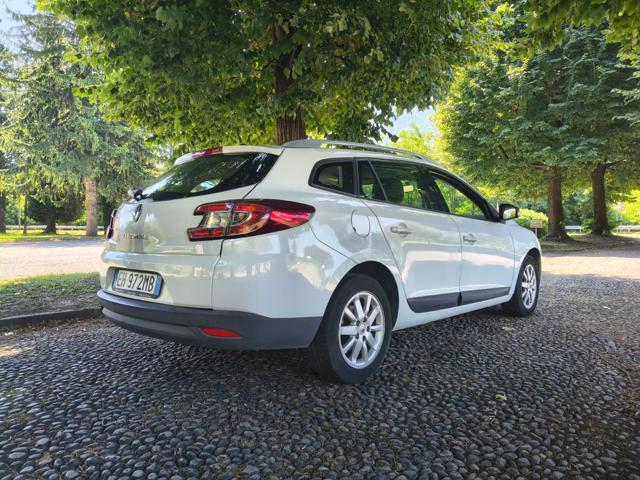 RENAULT Megane Mégane 1.6 16V SporTour Attractive