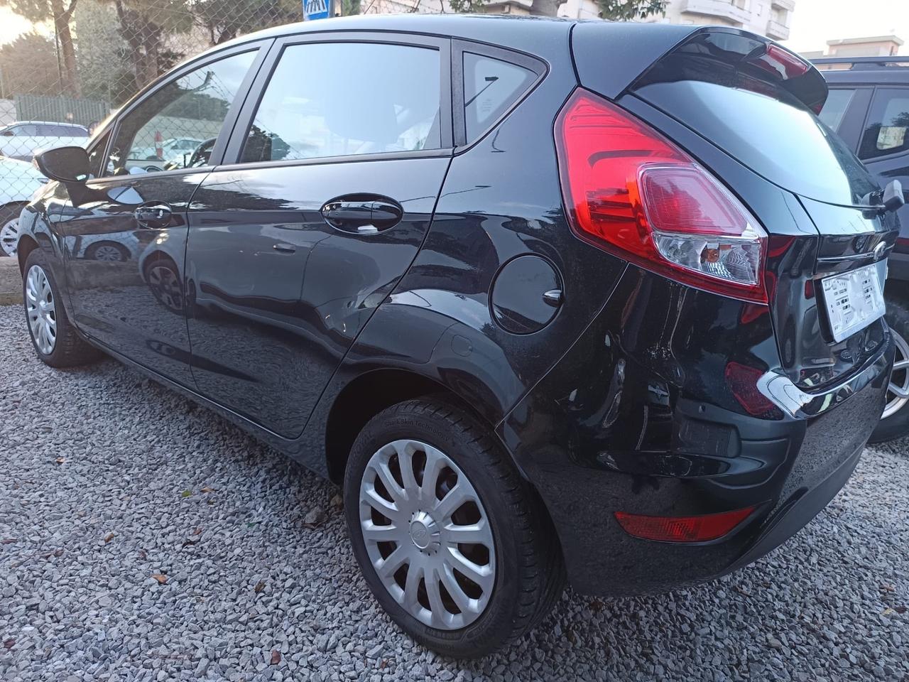 Ford Fiesta 1.5tdci 75cv