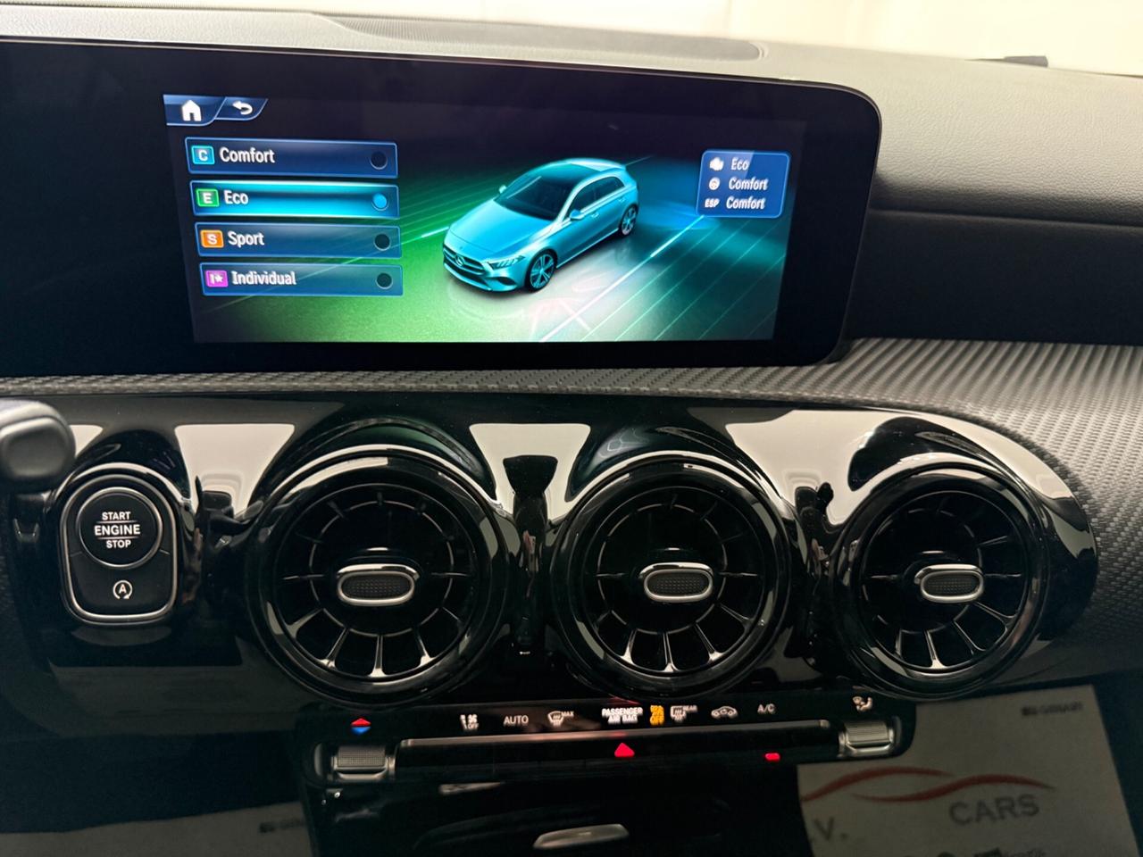 MERCEDES-BENZ A 180 D AUTOMATIC SPORT IVA ESPOSTA