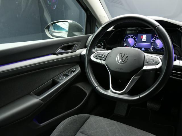 VOLKSWAGEN Golf 1.0 eTSI EVO DSG Life