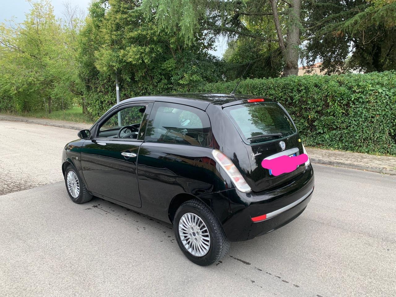 Lancia Ypsilon restailing 1.2 metano benzina
