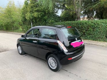 Lancia Ypsilon restailing 1.2 metano benzina