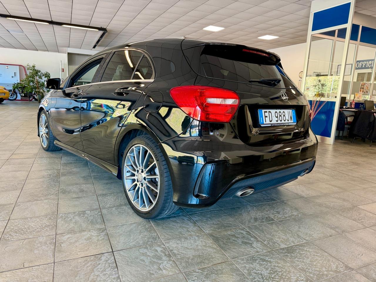 Mercedes-benz A 200 Premium