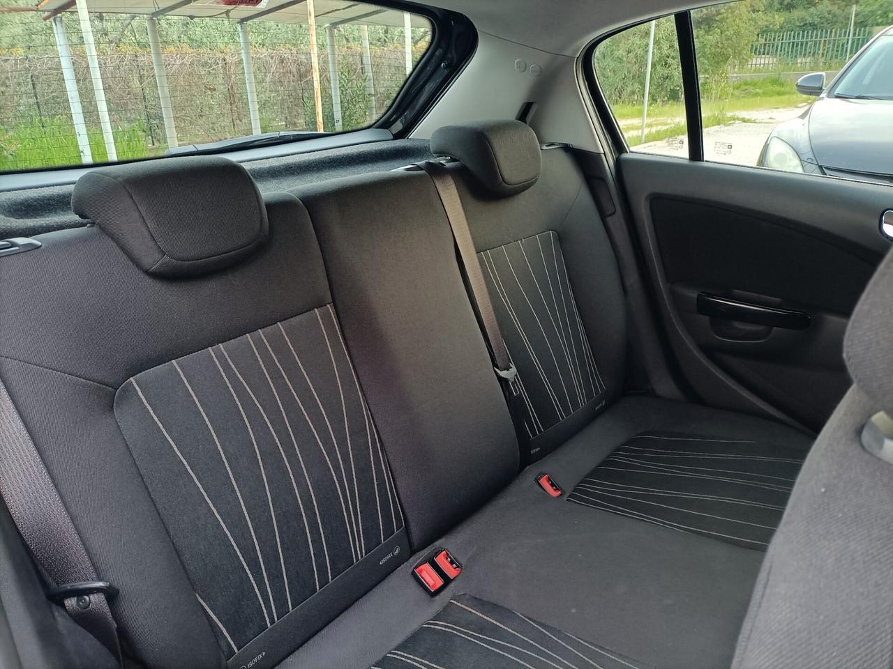 Opel Corsa 1.2 5 porte Club