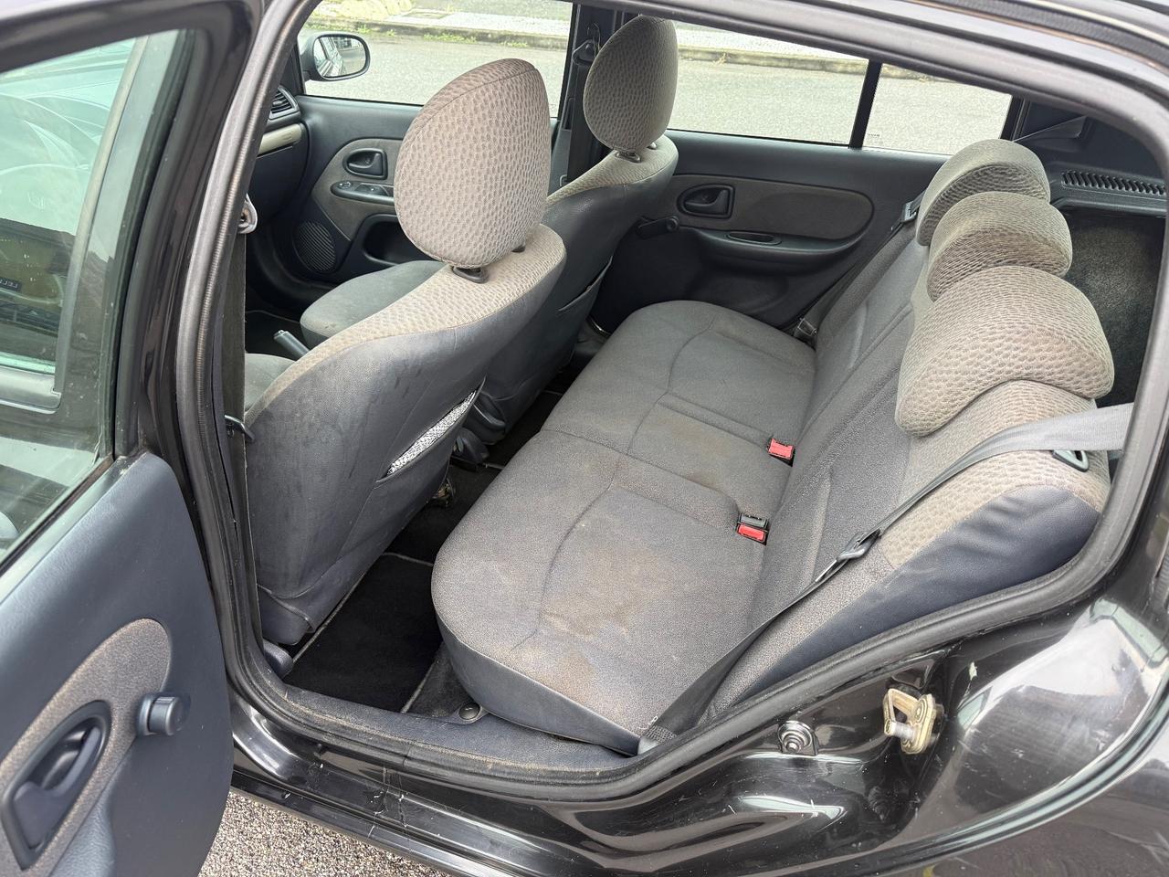 Renault Clio 1.2 16V cat 5 porte Luxe Privilège