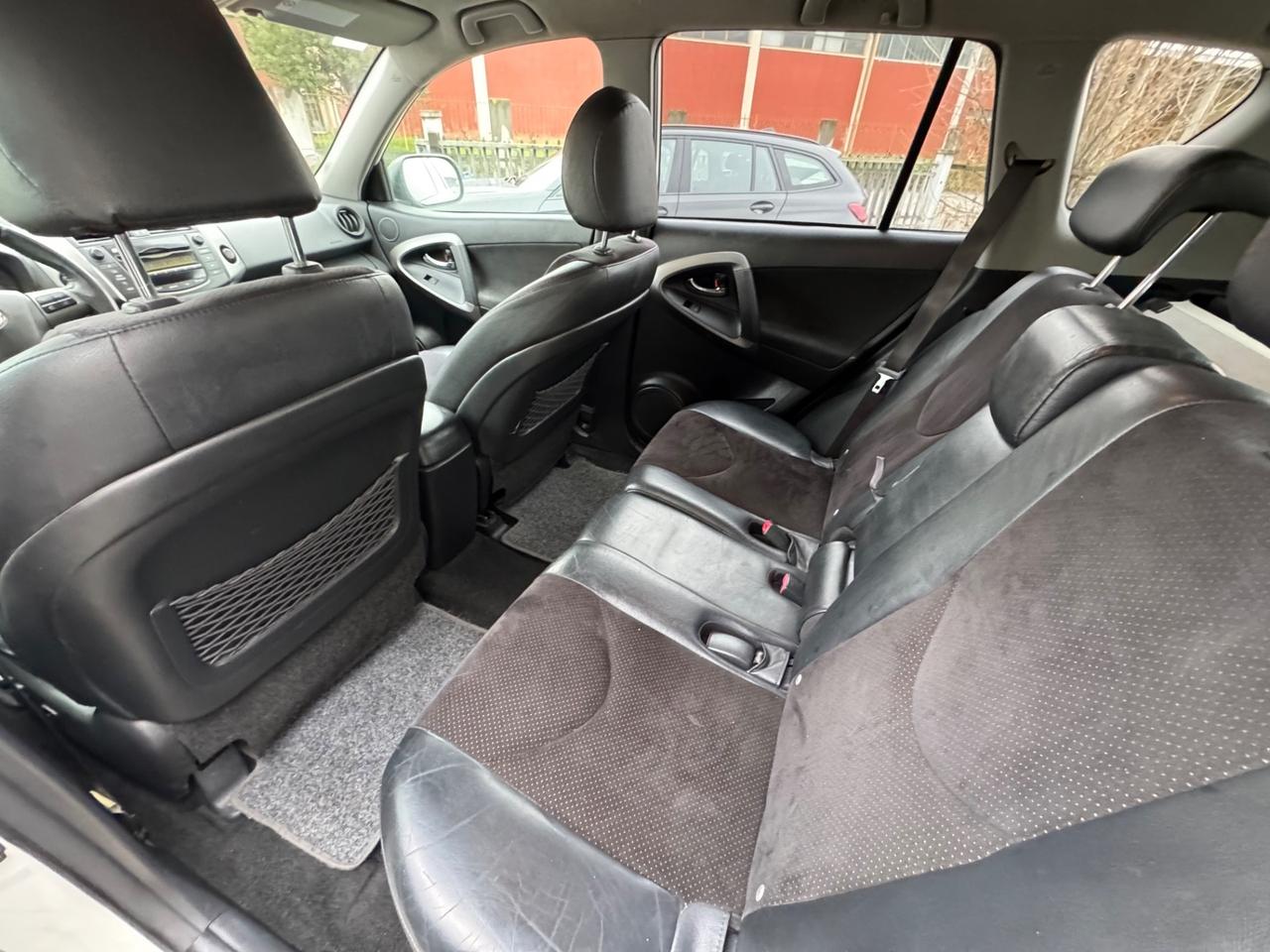 Toyota RAV 4 RAV4 Crossover 2.0 Exclusive