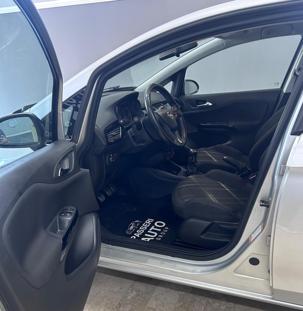 Opel Corsa 1.3 5 porte b-Color