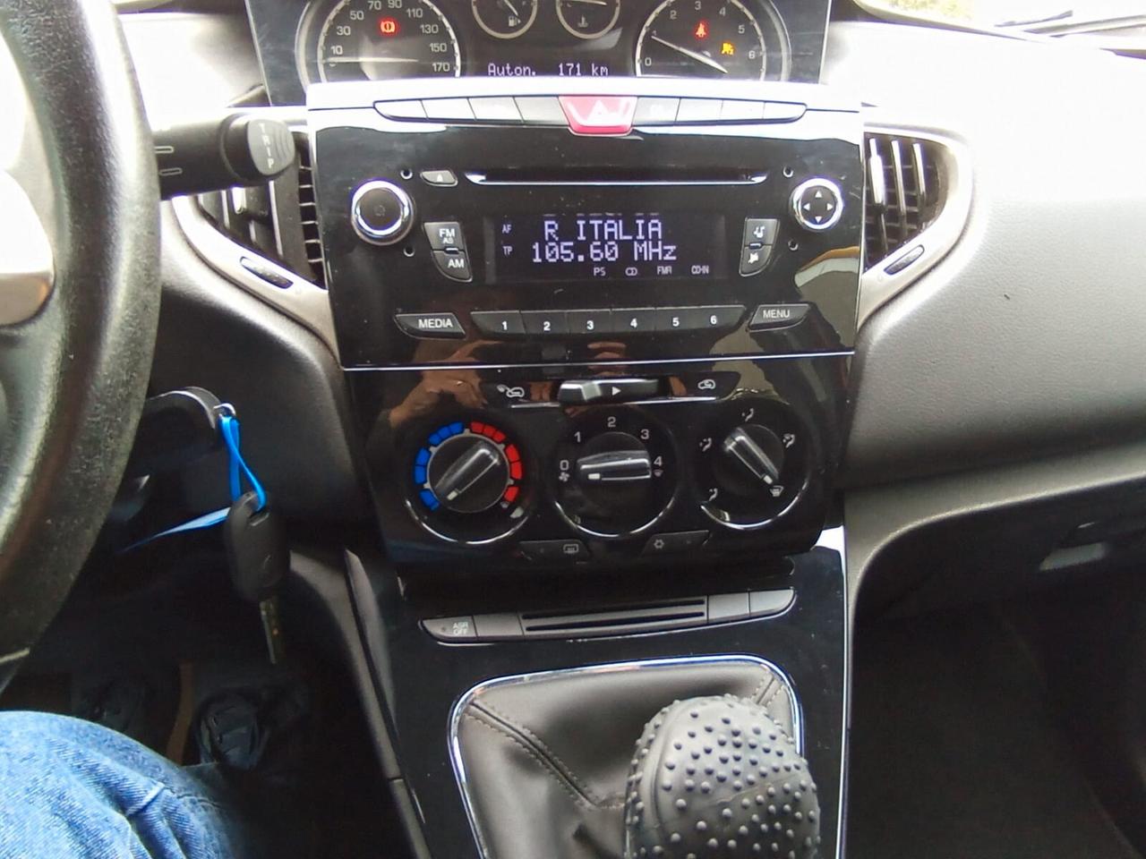 Lancia Ypsilon 1.2 69 CV Elefantino