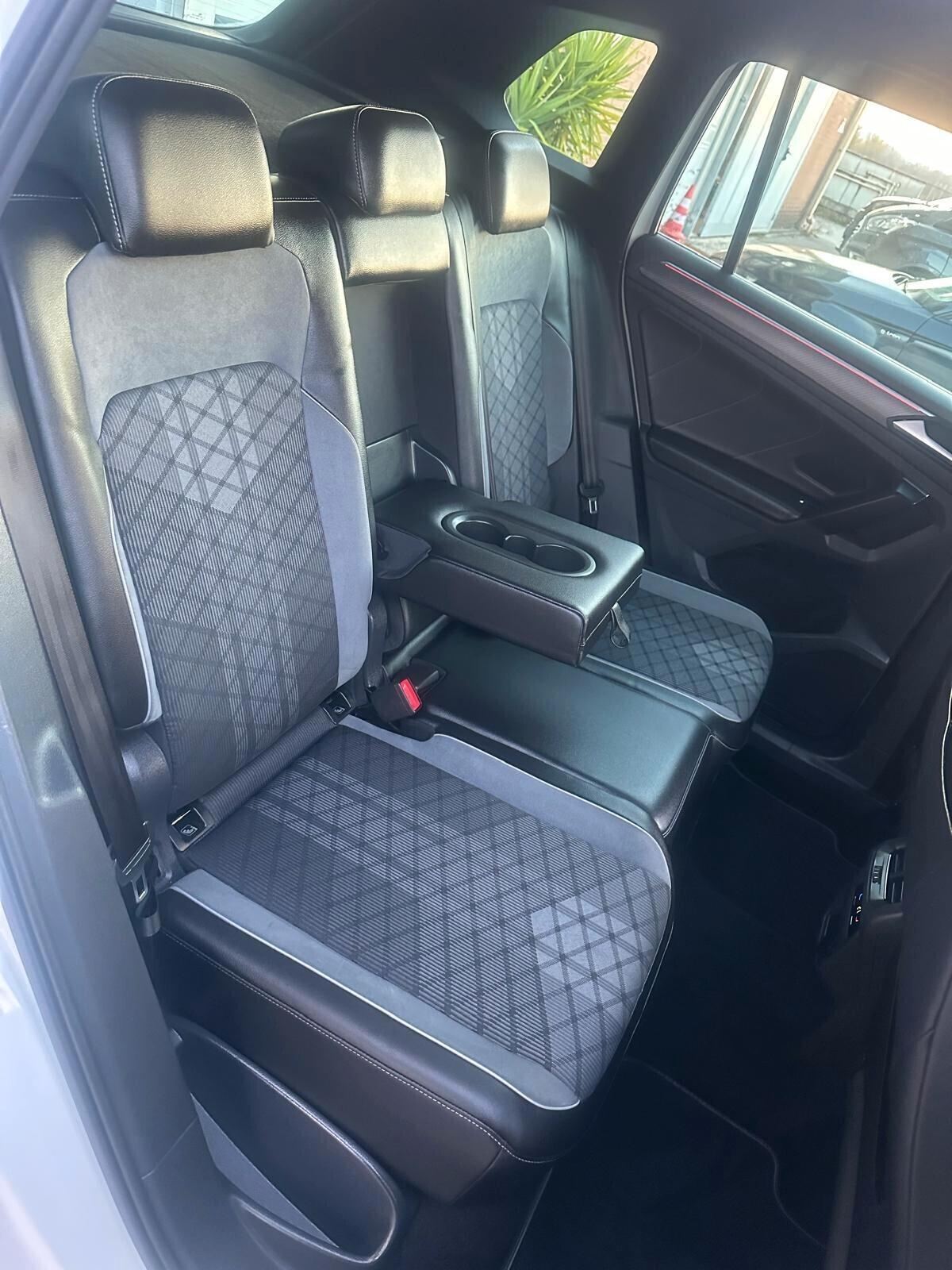 Volkswagen Tiguan 2.0 TDI 150 CV SCR DSG R-Line