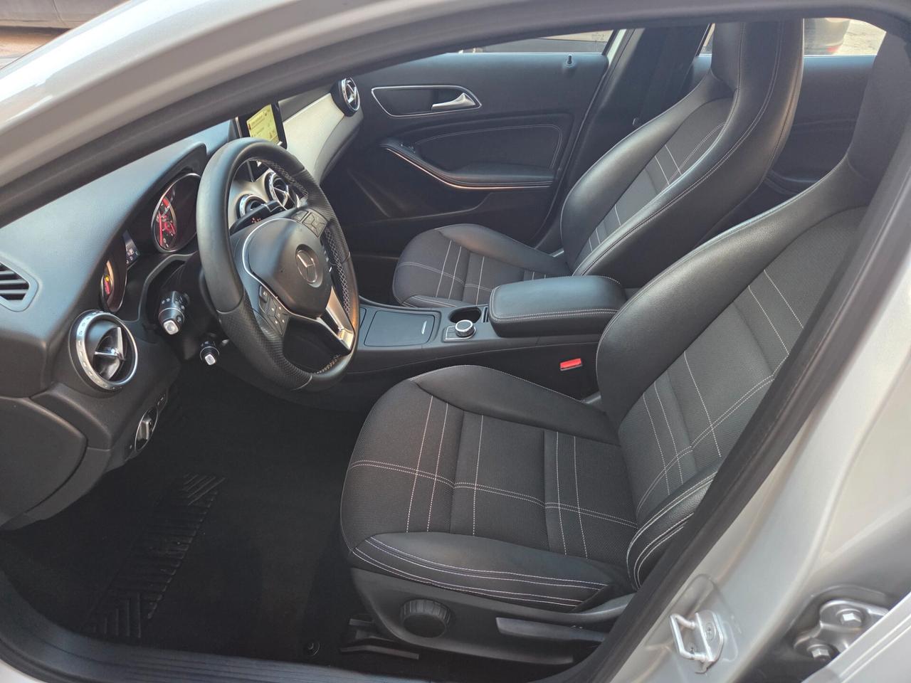 MERCEDES GLA 2.2 136 CV SOLI 100000 KM CERTIFICATI