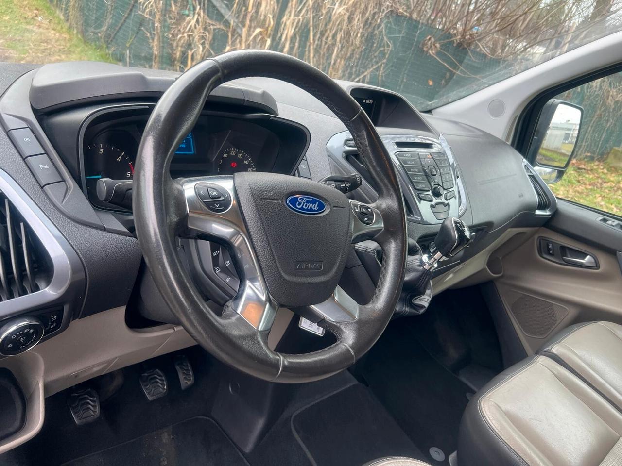 Ford Tourneo Custom 9 posti
