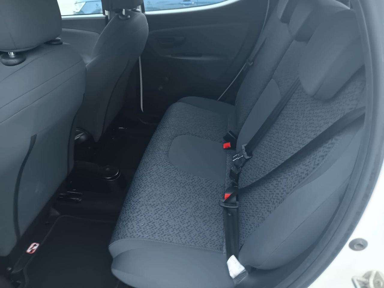 Lancia Ypsilon 1.0 FireFly 5 porte S&S Hybrid UnYca