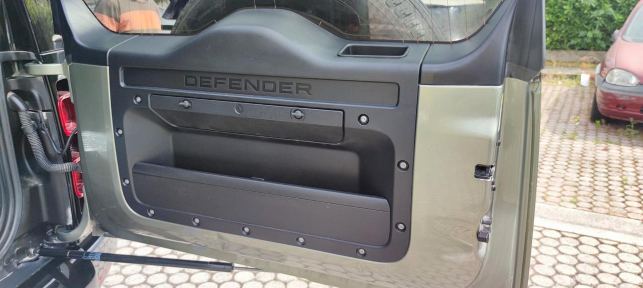 Land Rover Defender 90 3.0D I6 250 CV AWD Auto X-Dynamic SE