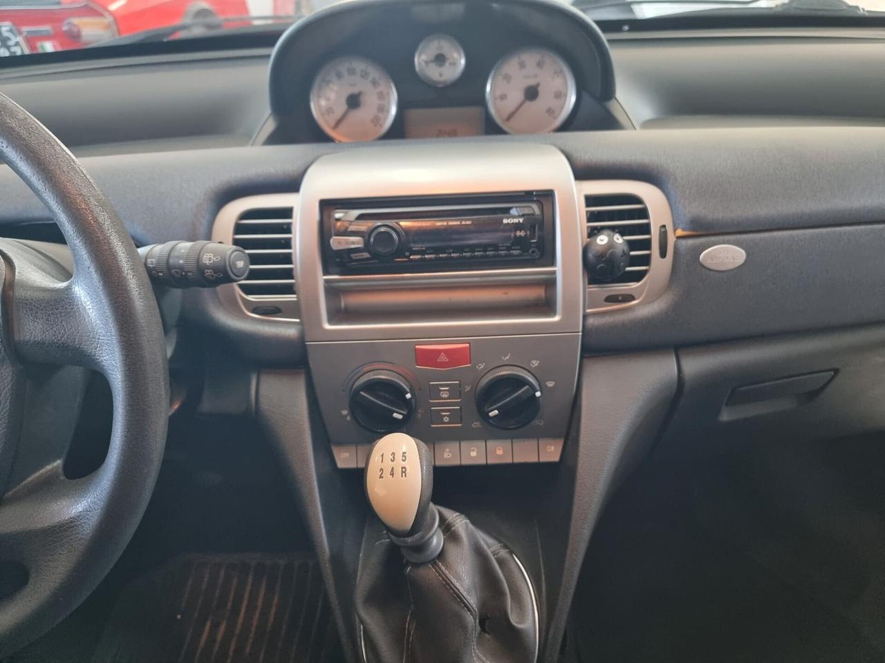 Lancia Ypsilon 1.2 NEOPATENTATI