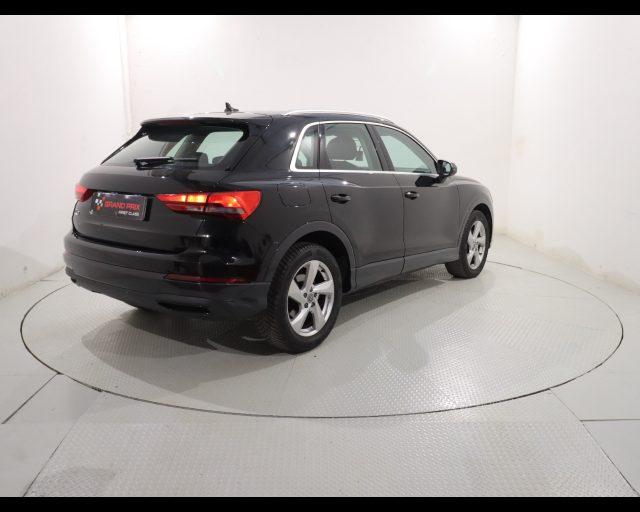 AUDI Q3 35 TDI S tronic Business Advanced