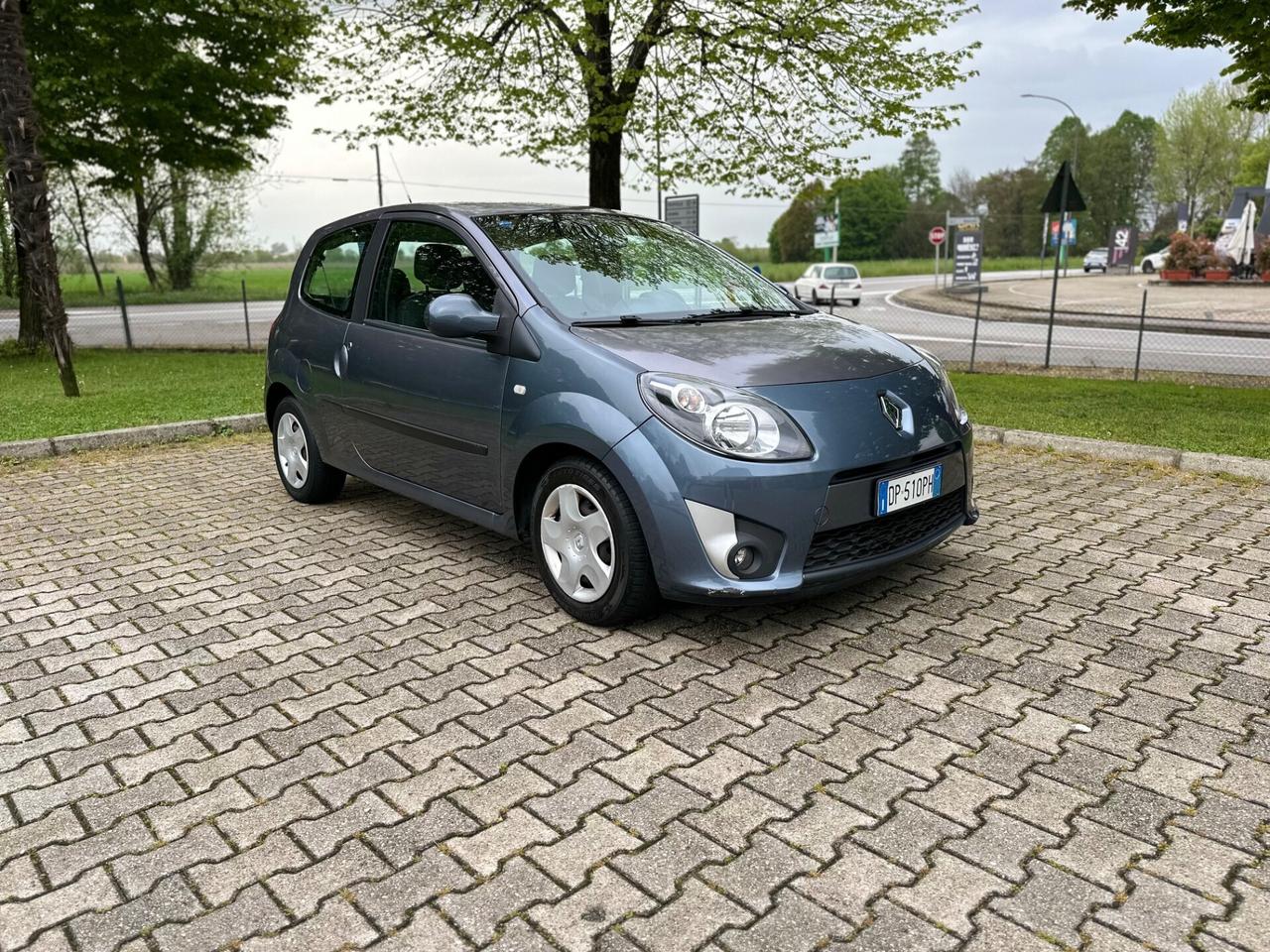 Renault Twingo 1.2 16V Quickshift Initiale NEOPATENTATI