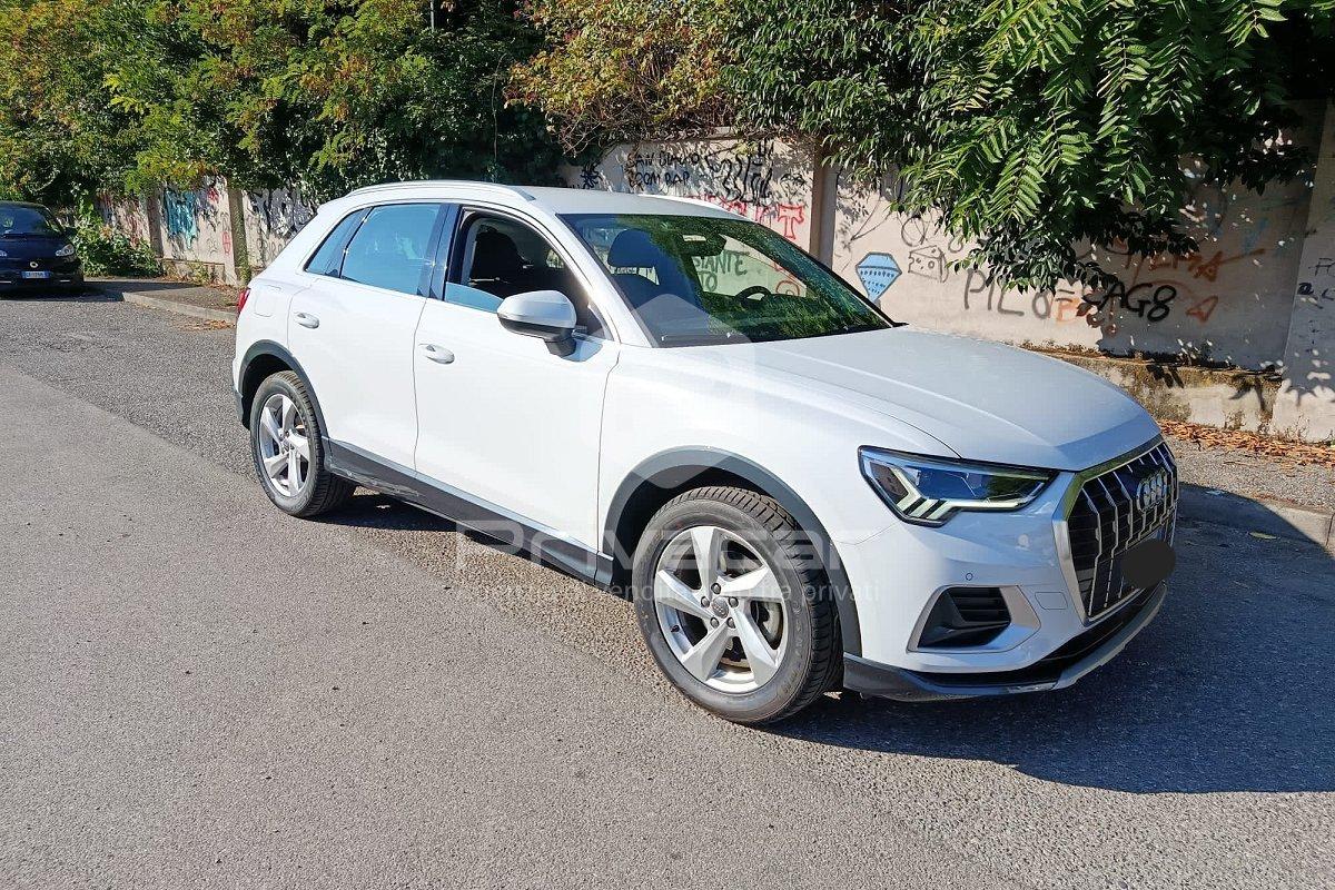 AUDI Q3 35 TDI S tronic Business Advanced