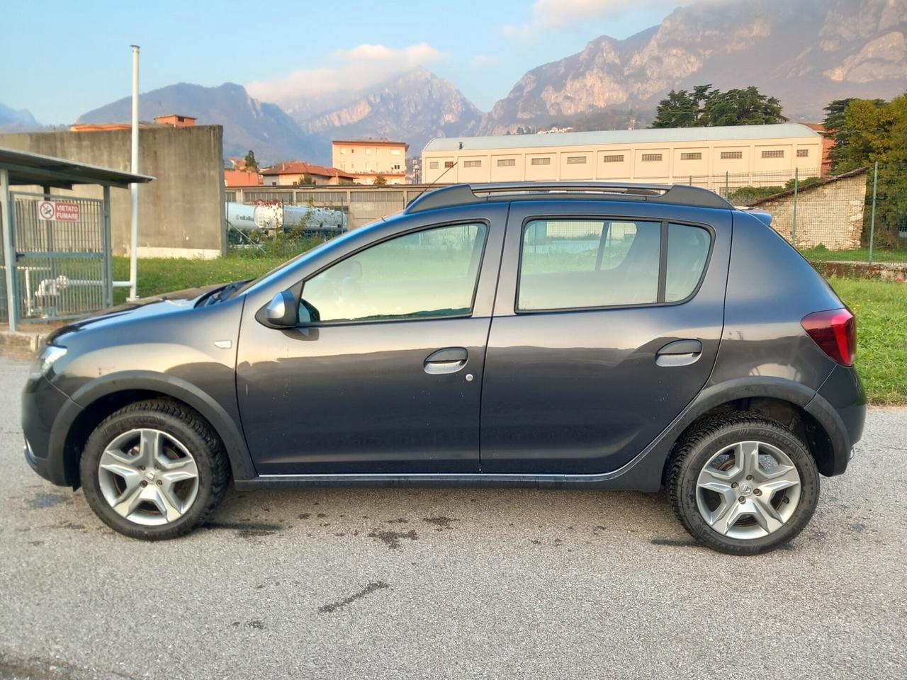 Dacia Sandero Stepway 1.0 TCe 100CV ECO-G 15th Anniversary