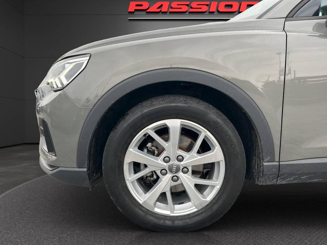 Audi Q3 35 1.5 tfsi mhev Business s-tronic