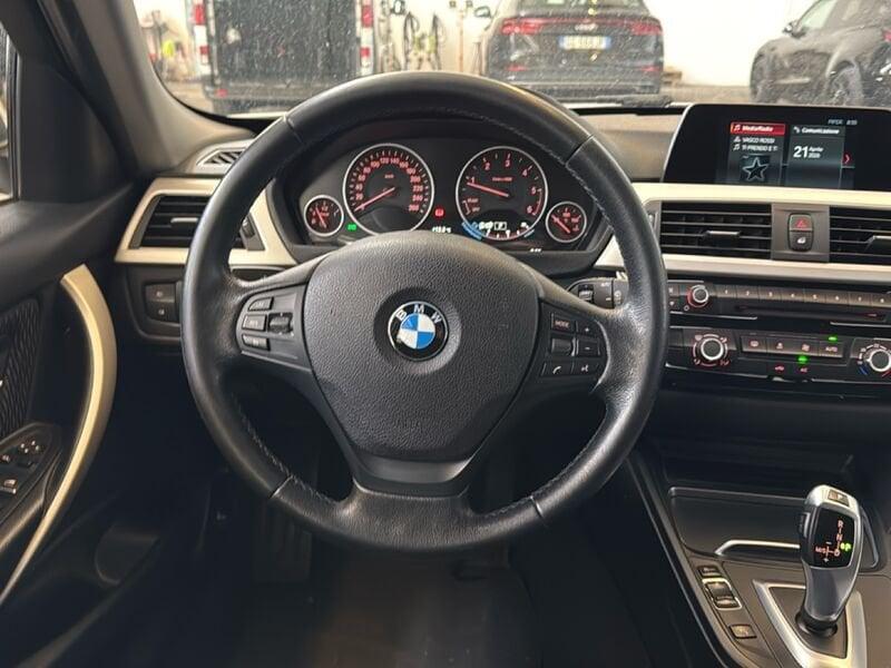 BMW Serie 3 318d Touring Business Adv. Aut.