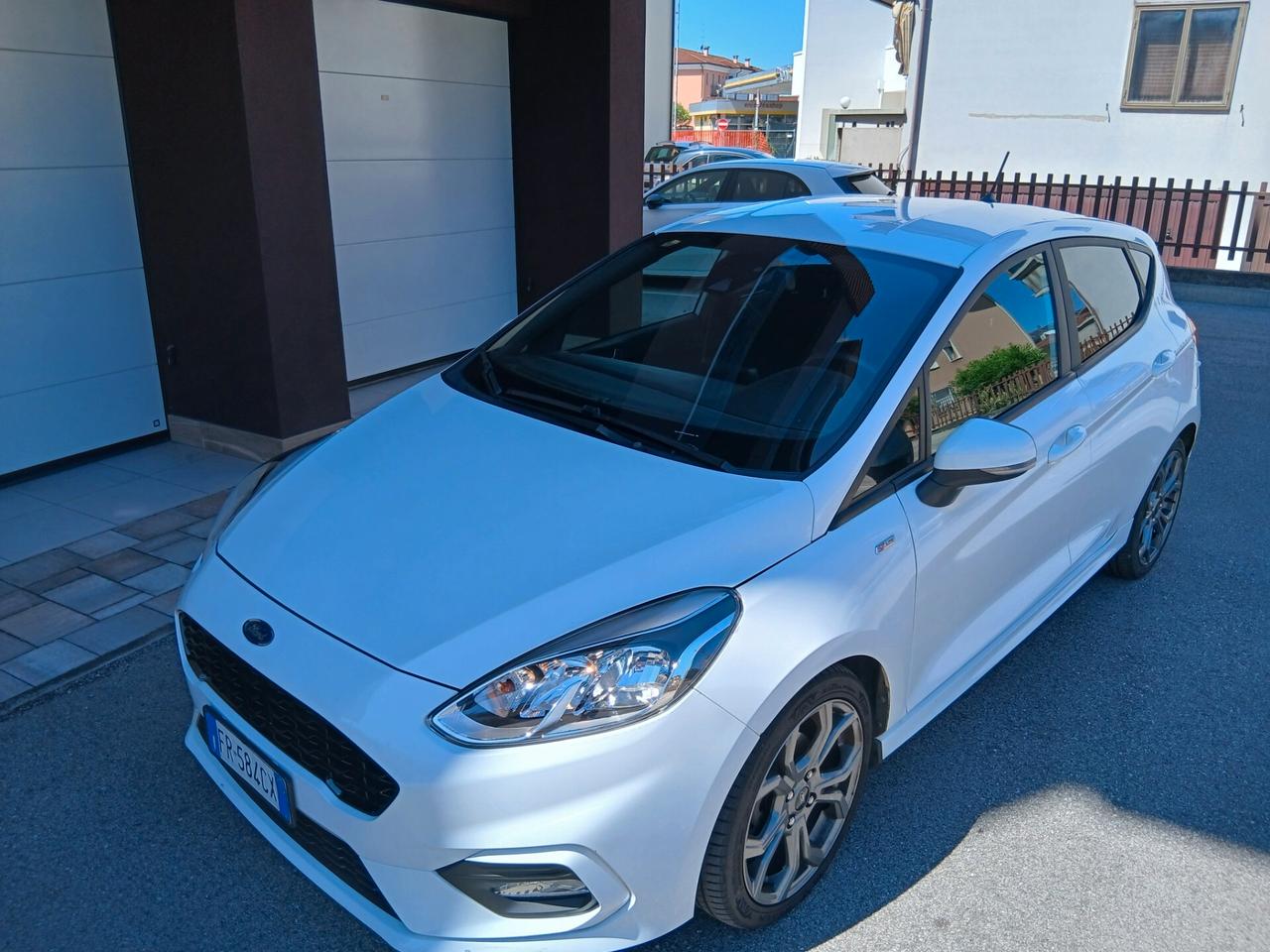 Ford Fiesta 1.0 Ecoboost 125 CV 5 porte ST-Line tua a € 179 mese