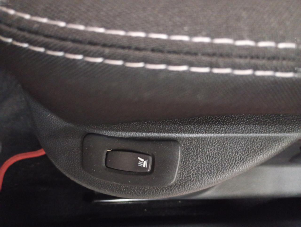 Renault Clio TCe 12V 90CV Start&Stop 5 porte Limited - Neopatentati