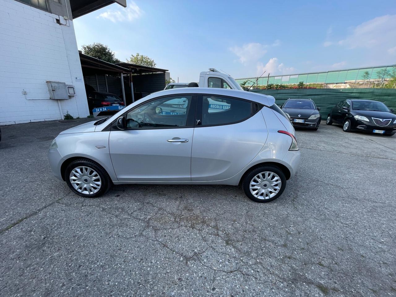 Lancia Ypsilon 1.3 MJT 16V 95 CV 5 porte S&S Silver