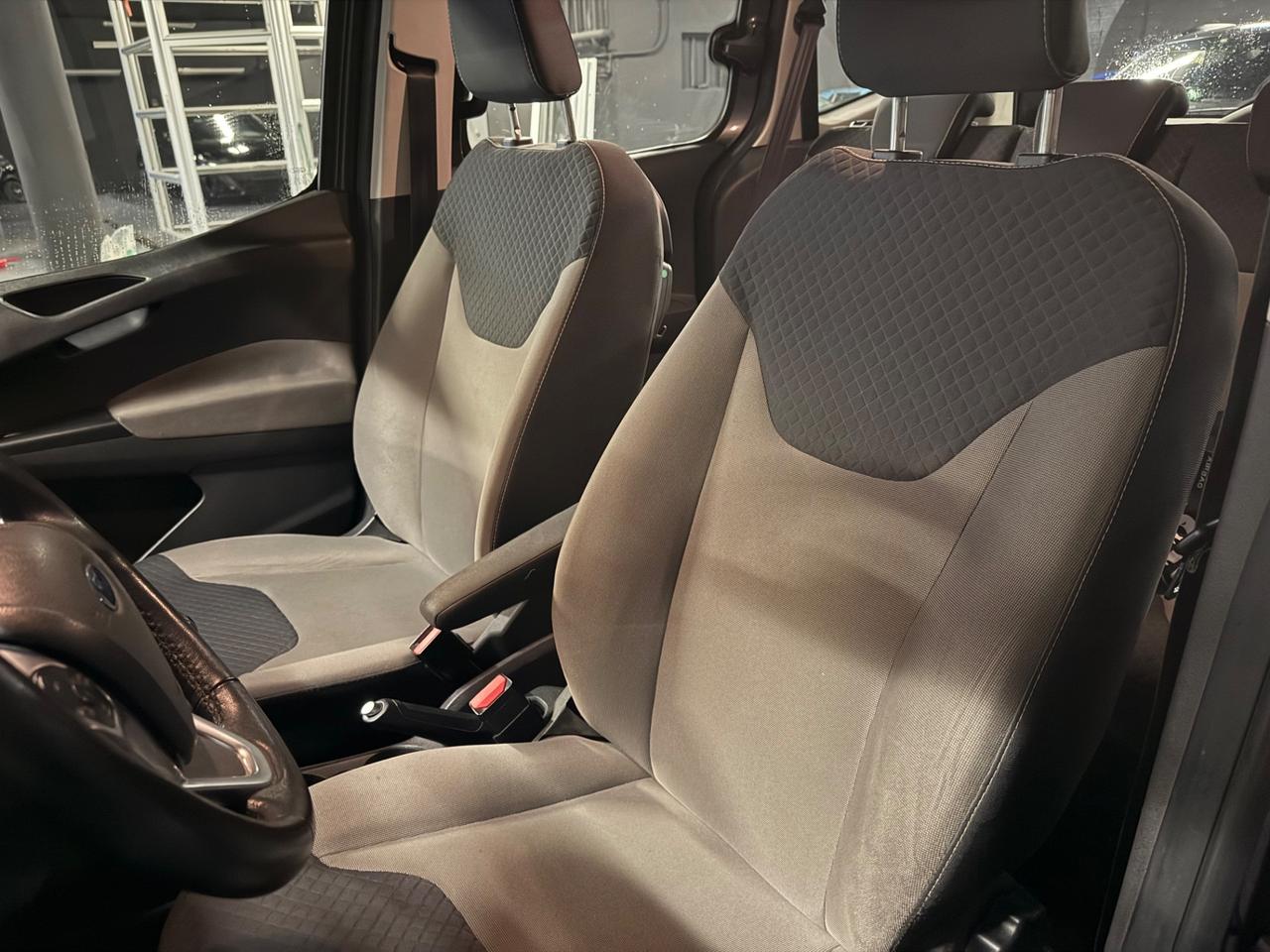 Ford Tourneo Courier 1.5 TDCI 75 CV S&S Plus