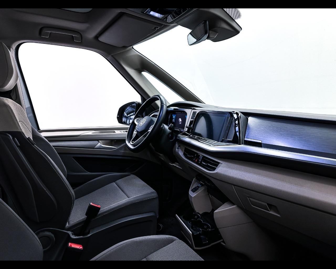 VOLKSWAGEN Multivan 7ª '21-> - Multivan 2.0 TDI 150CV DSG Life