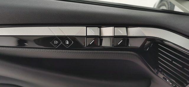 DS AUTOMOBILES DS 4 E-Tense 225 Cross Trocadero