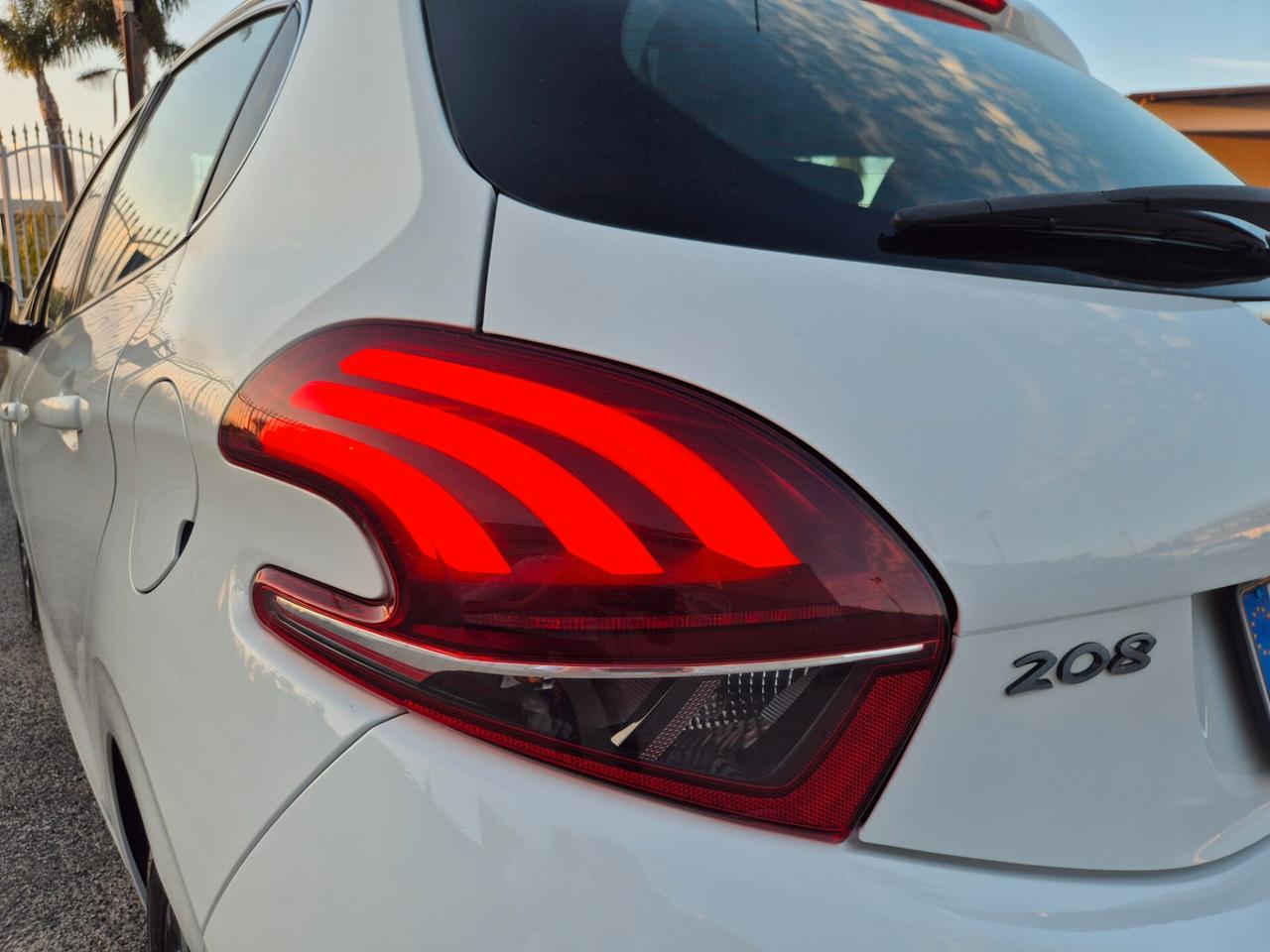 Peugeot 208 RESTAYLING 1.6 TDI 75 CV Allure FULL