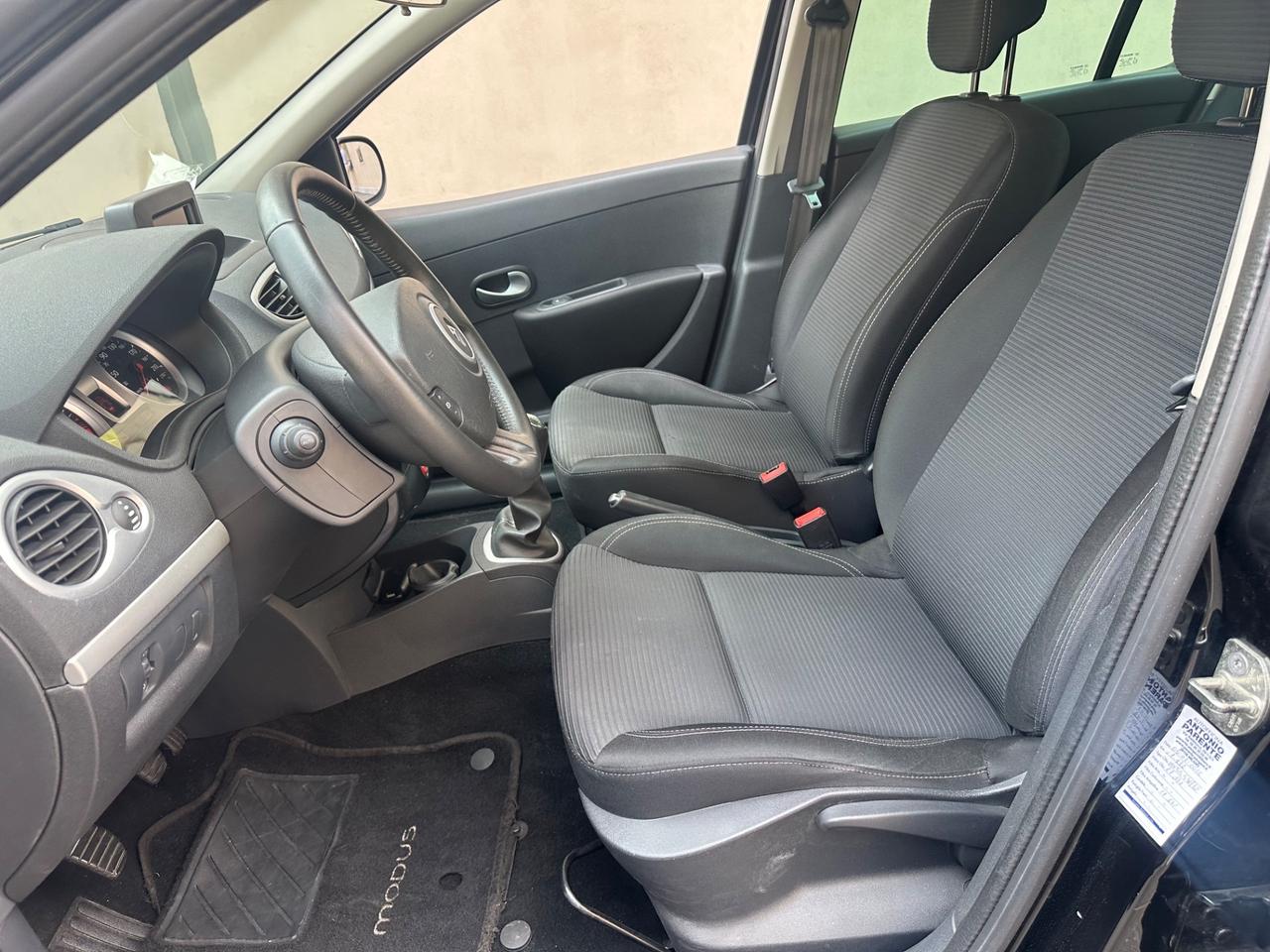 Renault Clio 1.2 16V 5 porte Live! - ok neop - euro 5