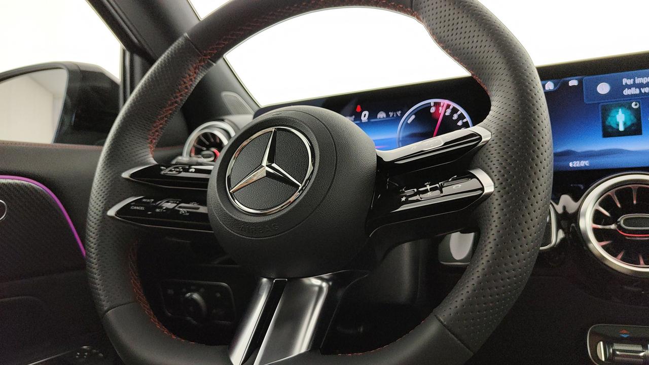 Mercedes-Benz GLA-H247 2023 - GLA 250 e phev AMG Line Premium auto