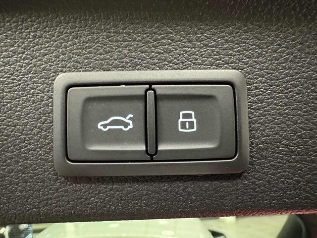 AUDI Q2 30 TDI S line Interiors "Km 2067"