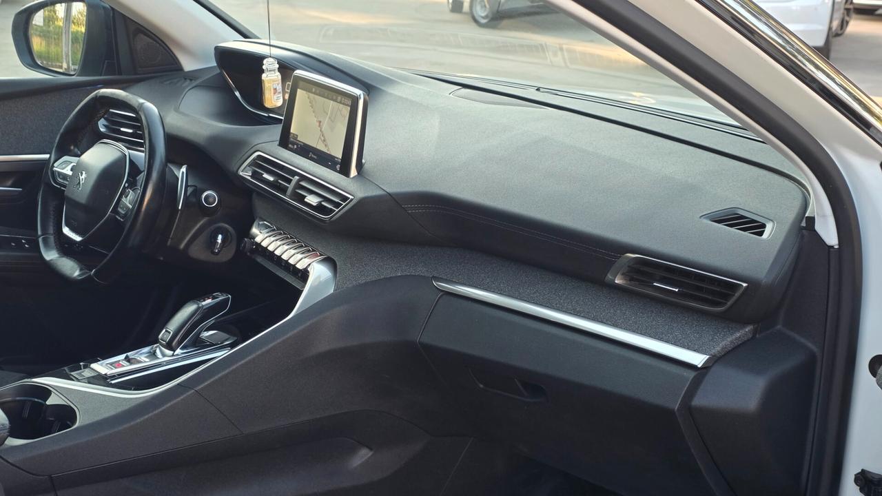 Peugeot 3008 BlueHDi 120 S&S Allure