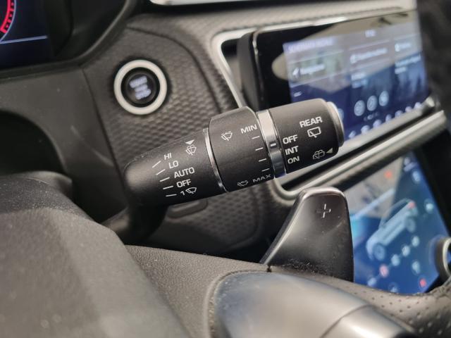 LAND ROVER Range Rover Velar 2.0D I4 240 CV R-Dynamic