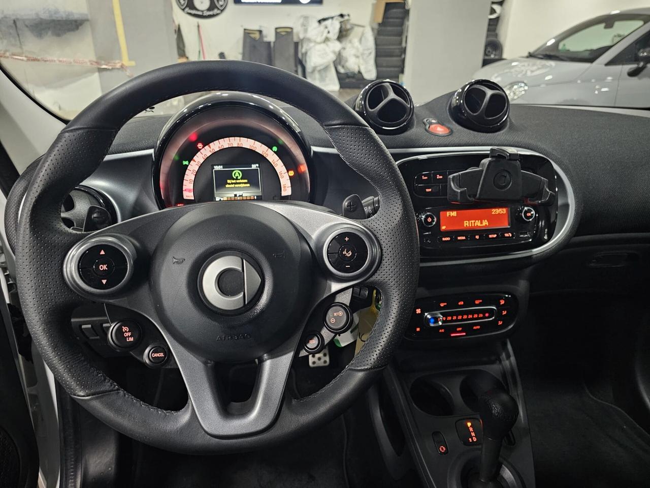 NUOVA SMART FORFOUR PASSION EDITION 0.9 TURBO BENZ 90CV AUTOMATIC