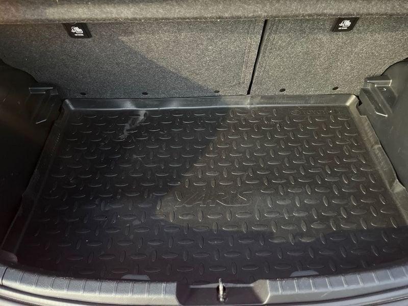 Toyota Yaris Yaris 5p 1.5h Cool