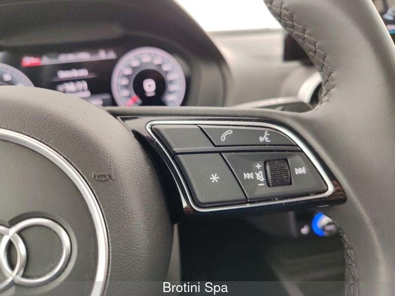 Audi Q2 Q2 35 TFSI Identity Black
