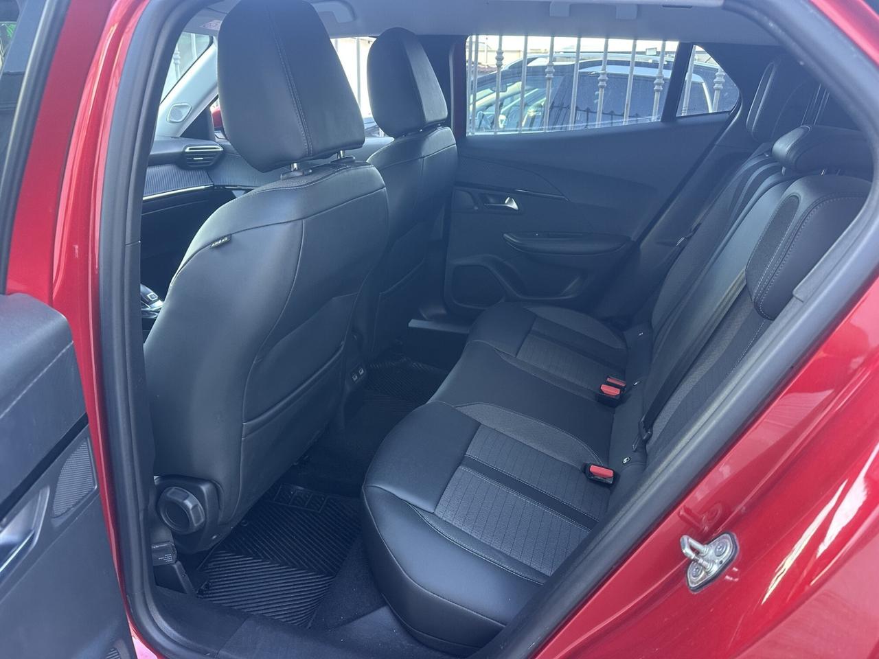 Peugeot 2008 BlueHDi 130 EAT8 Allure Km 100.000