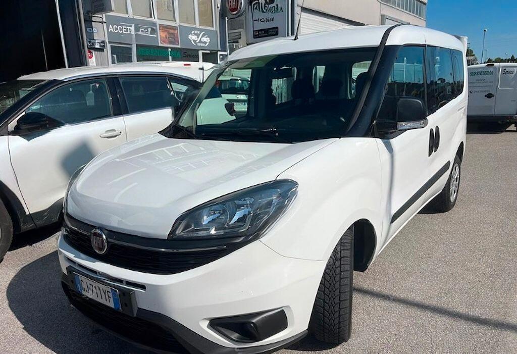 FIAT DOBLO' 1.6mjt AUTOCARRO 5 POSTI