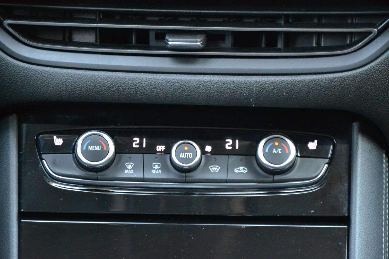 Opel Grandland 1.6 PHEV AWD GSe PREZZO SENZA VINCOLI UNIPRO FATTURABILE GARANZIA 12 MESI TOP DI GAMMA