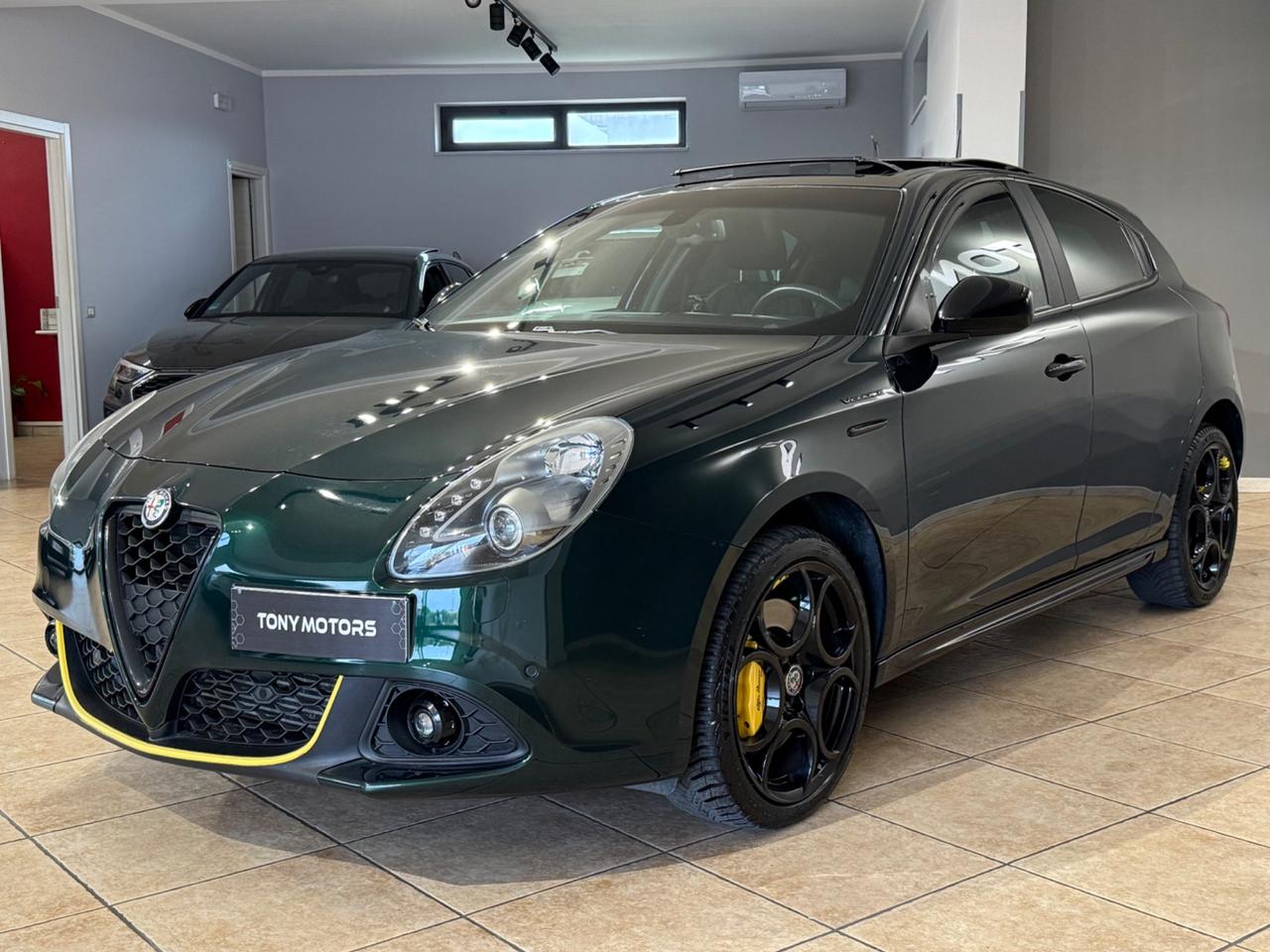 Alfa Romeo Giulietta 1.6 JTDm 120 allestimento VELOCE verde Visconti