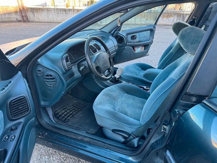 Renault Laguna 1.8i MPI cat RT