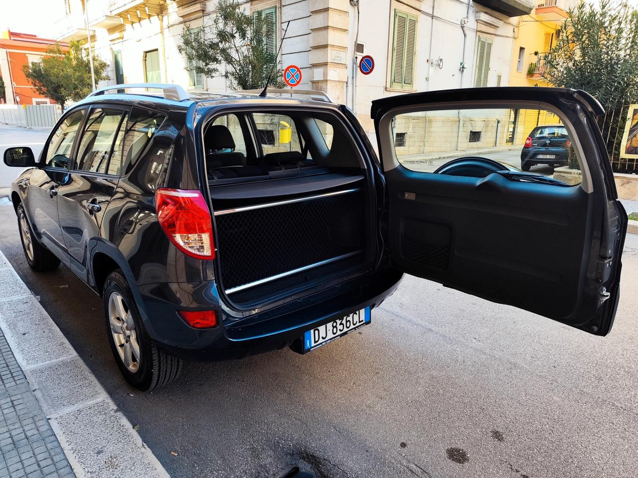 Toyota RAV 4 RAV4 2.2 D-4D 136CV 4WD DIESEL