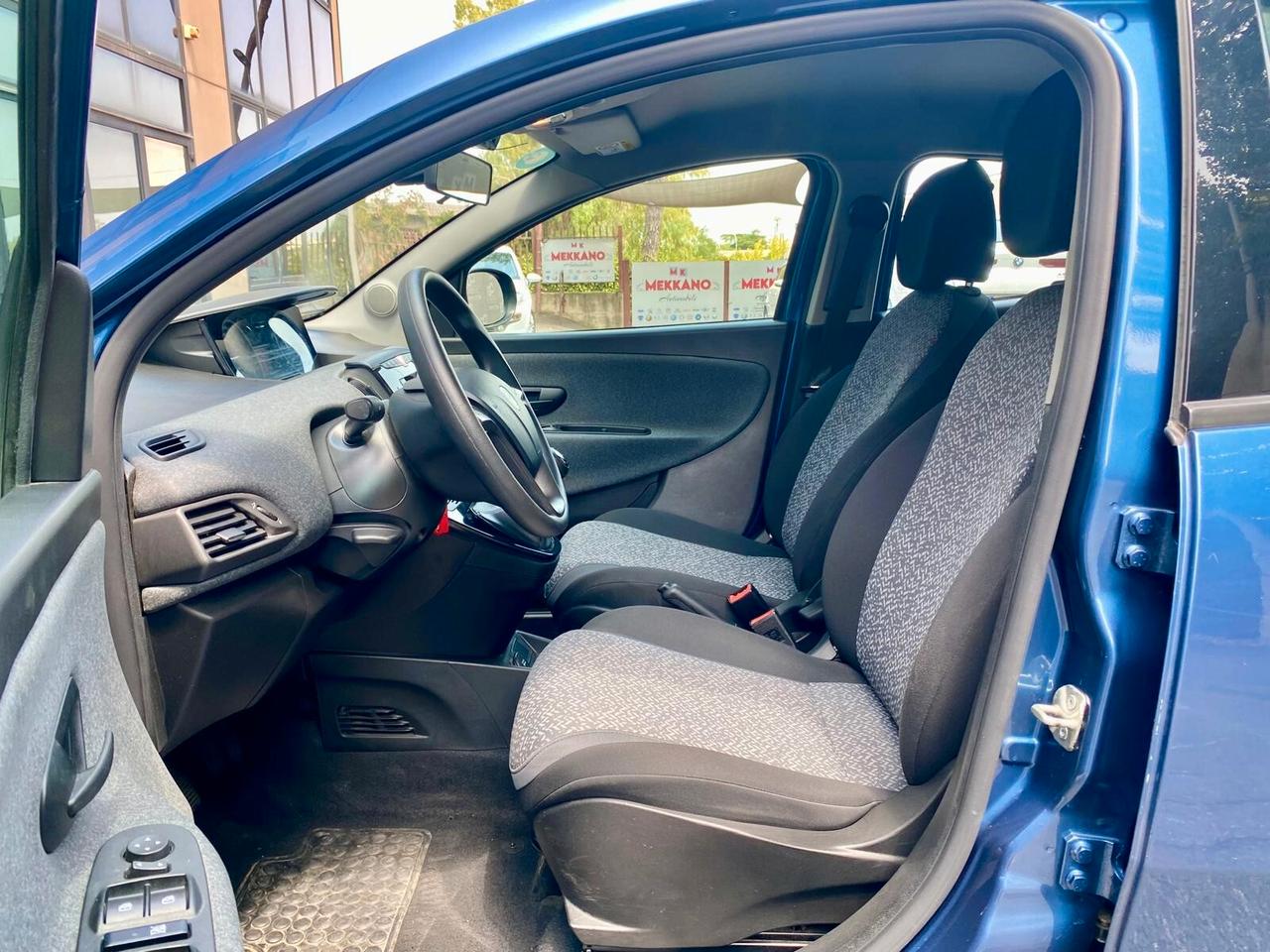 Lancia Ypsilon Hybrid Platino GARANZIA -VARIE UNITA'